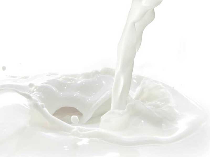 Il latte fa davvero bene alle ossa?